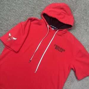 Chicago Bulls Short Sleeve Hoodie Shirt Men's Medium Red Tommy Jeans‎ Hilfiger